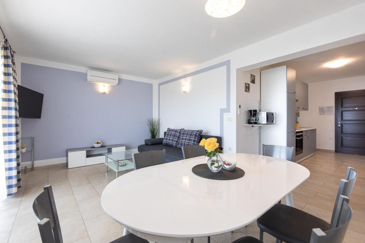 Apartments Otia Seaview Porat  Ngoại thất bức ảnh