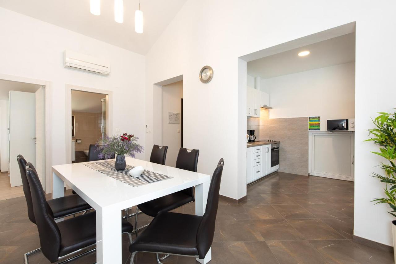Apartments Otia Seaview Porat  Ngoại thất bức ảnh