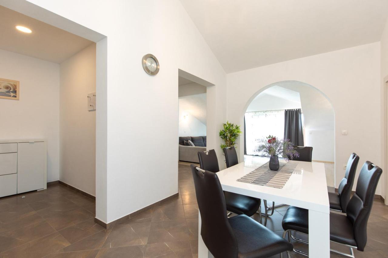 Apartments Otia Seaview Porat  Ngoại thất bức ảnh