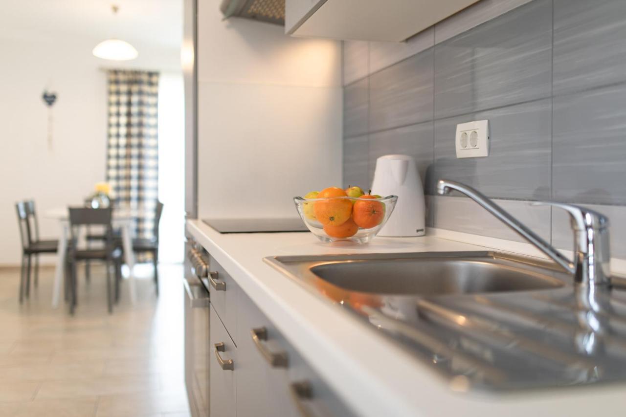 Apartments Otia Seaview Porat  Ngoại thất bức ảnh