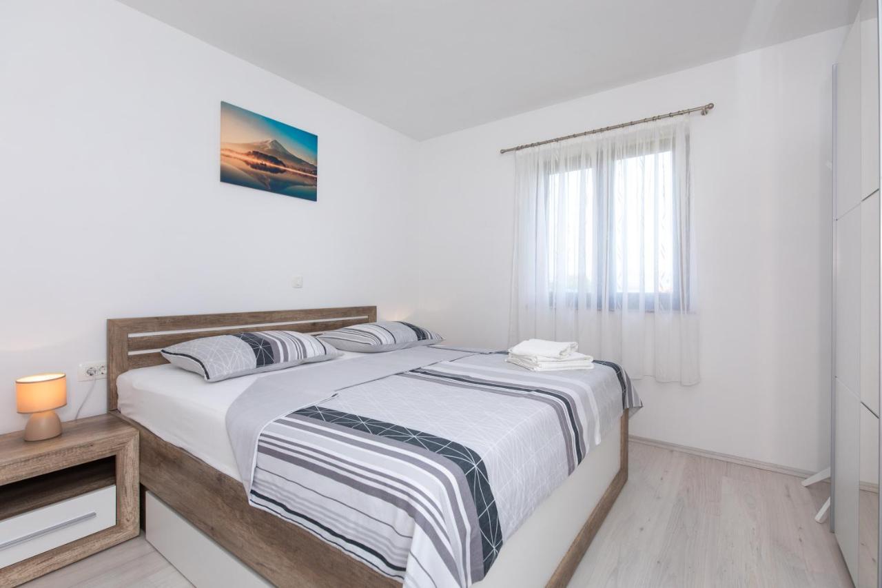 Apartments Otia Seaview Porat  Ngoại thất bức ảnh
