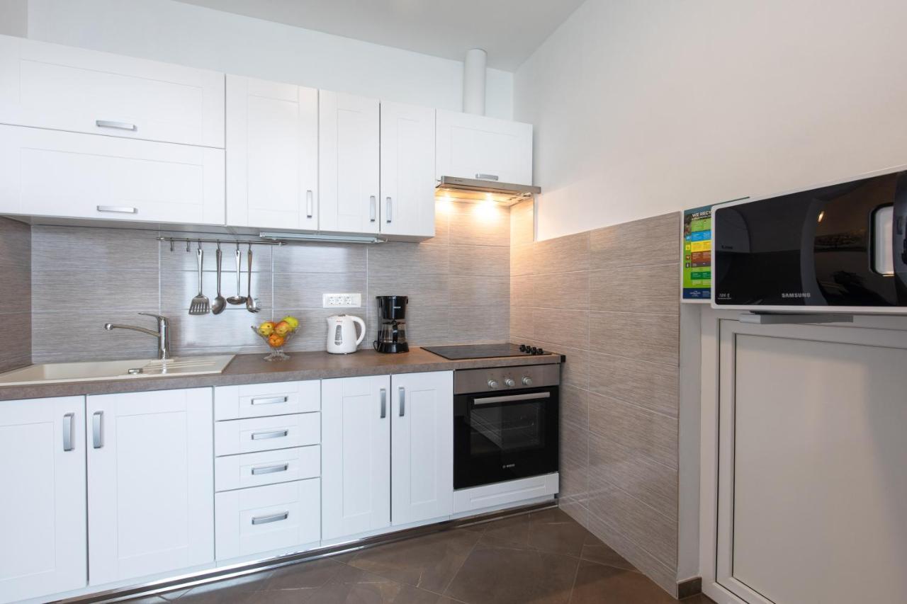 Apartments Otia Seaview Porat  Ngoại thất bức ảnh